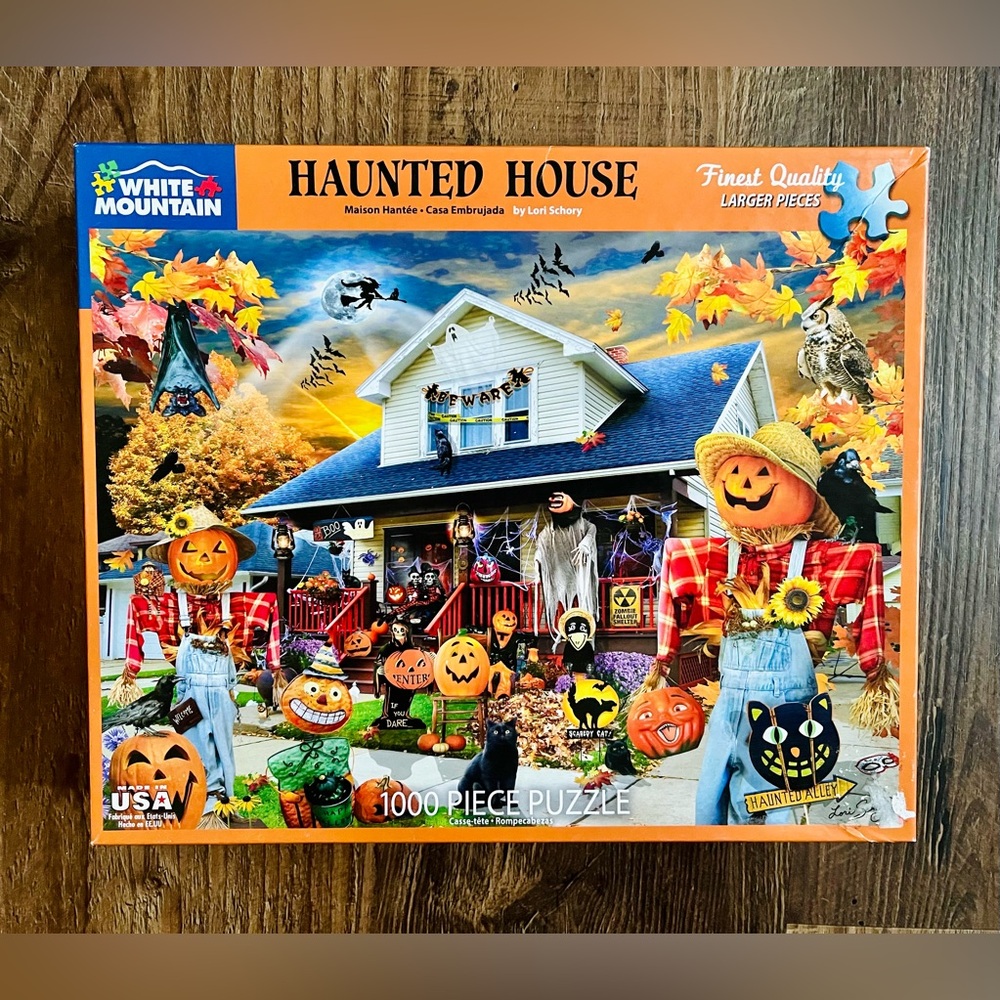 Haunted House Halloween puzzle from White Mountain